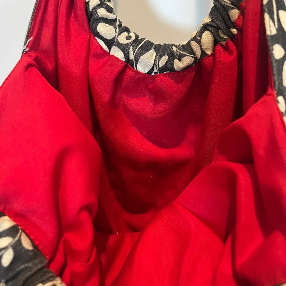 Black & Cream Leaf Print Hobo Bag Purse Drawstring Closure Red Lining‎ Boho